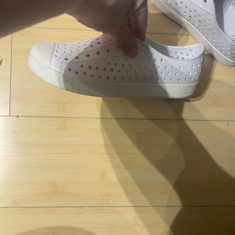 Native Jefferson Kids Water Shoes - White size J5